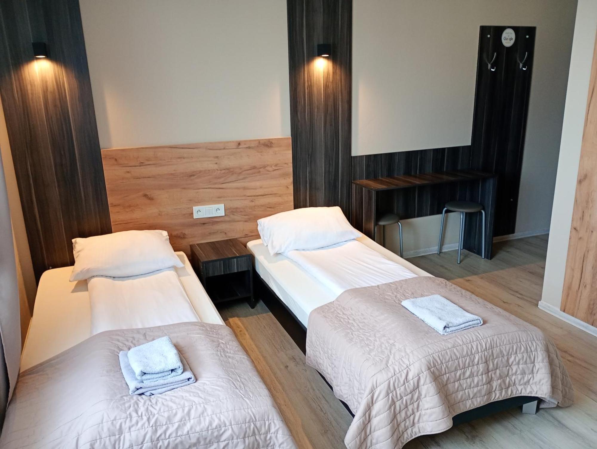 Good Night Noclegi & Strefa Z Sauna I Jacuzzi Ogolnodostepna Lub Na Wylacznosc Czechowice-Dziedzice Exterior photo